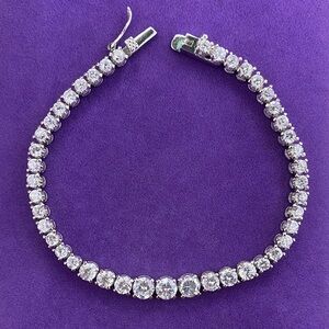 💛 Elegant Sterling Silver Graduating CZ Tennis Bracelet
